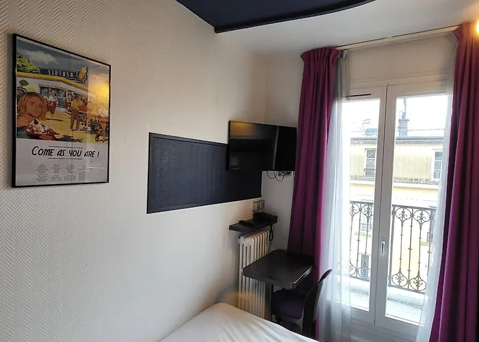 Accueil Paris Pigalle Montmartre - Rénové